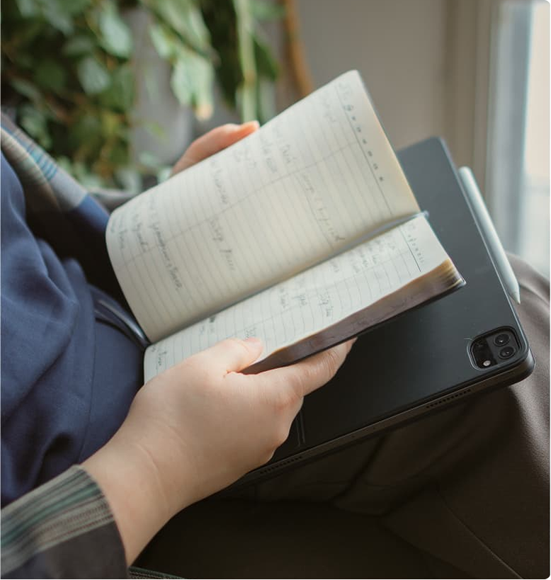 Блокнот и планшет